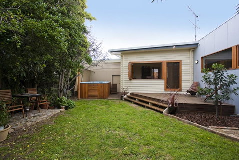 Charles Central Oasis 8 - Accommodation Bookings 1