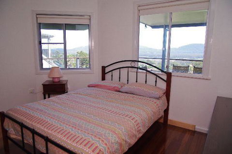 Charm Cottage, 58 Skyline Crescent - Accommodation Bookings 1