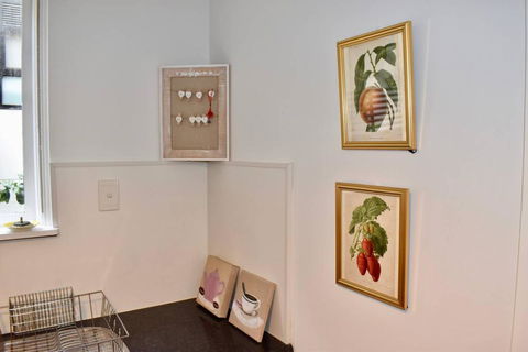 Charming 1 Bedroom Apartment In Leafy Green Hawthorn - Accommodation Bookings 2