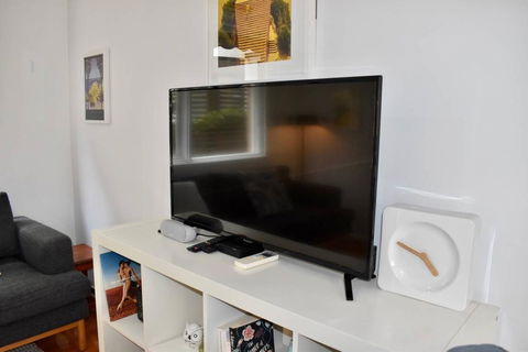 Charming 1 Bedroom Apartment In Leafy Green Hawthorn - Accommodation Bookings 1