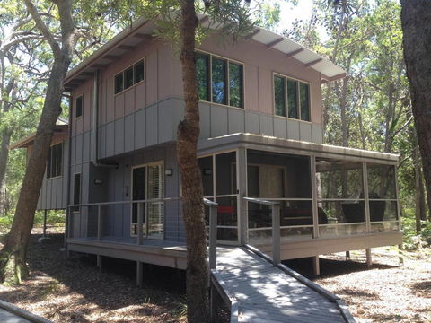 Charming Island Escape Gold Coast - Accommodation Bookings 3