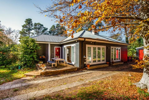 Charming Mountain Cottage - Accommodation Bookings 1