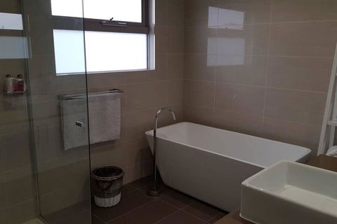 CHELSEA Family Home Close To Beach & Shops - Accommodation Bookings 2
