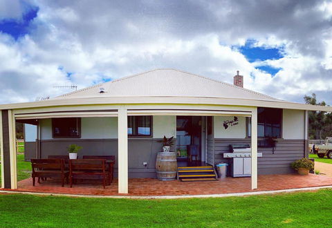 Chesterfarm And Stables - Accommodation Bookings 3