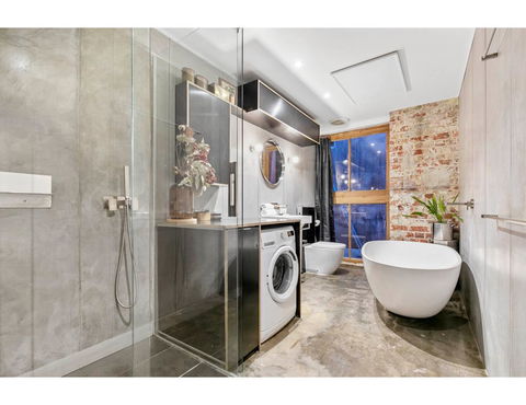 Chic Warehouse Apartment In Hipster, Foodie Hub - Accommodation Bookings 3