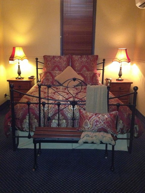 Church House B&B Gundagai - Accommodation Bookings 2