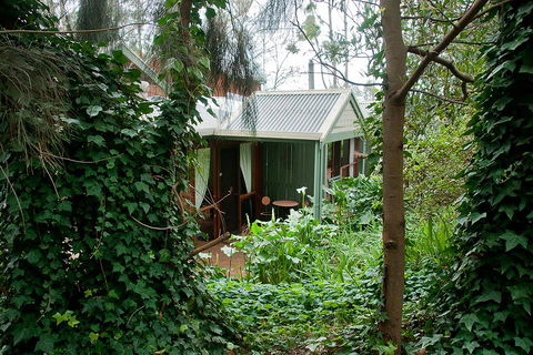 Clarendon Chalets - Accommodation Bookings 0
