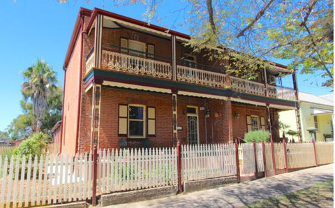 Classic Old Style House - Accommodation Bookings 0