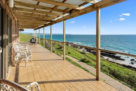 Cliffs End Beach Shack - 105 Gold Coast Drive, Carrickalinga - Accommodation Bookings 0