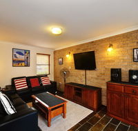 Close To The Main Surf Beach - Accommodation Bookings