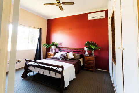 Coal D' Vine Cottage - Cessnock NSW - Accommodation Bookings 1