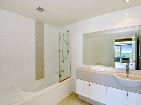 Coast Luxury Apartments 17 - Accommodation Bookings 2