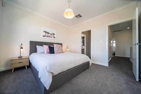 Coast On Clovelly - Close To The Beach - Wifi - Nespresso - Accommodation Bookings 1