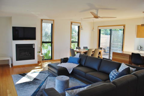 COASTAL BEAUTY ON BRUCE - Accommodation Bookings 3