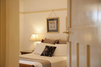 Cobb  Co Court Boutique Hotel