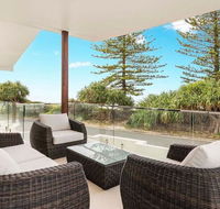 Coco de Mer Beach Villa
