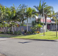 COCONUTS - Accommodation Bookings