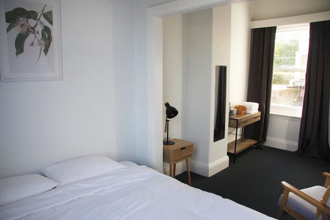 College Lawn Hotel - Accommodation Bookings 2