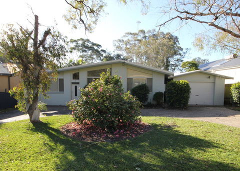 COLMER HOUSE At Dunbogan - Accommodation Bookings 1