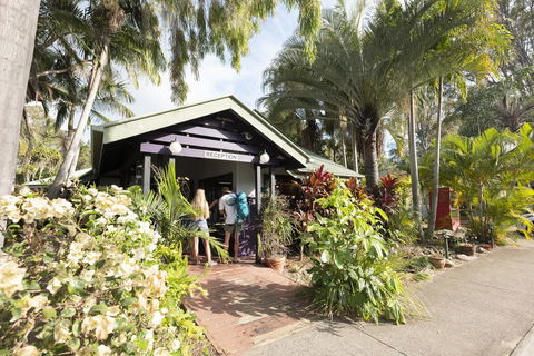Colonial Village Cabins, Camping & Tours - Hervey Bay YHA - Accommodation Bookings 2