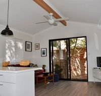 Comfortable Stylish Flat in Heart of Fremantle - Accommodation Bookings