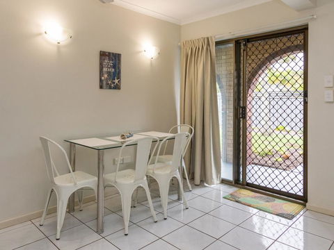 Comfy And Cosy Ground Floor Unit - Accommodation Bookings 3