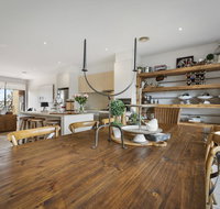 Comfy Coast Drive Condo - Accommodation Bookings