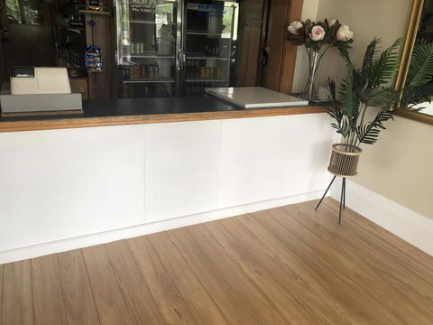 Commercial Hotel - Accommodation Bookings 1