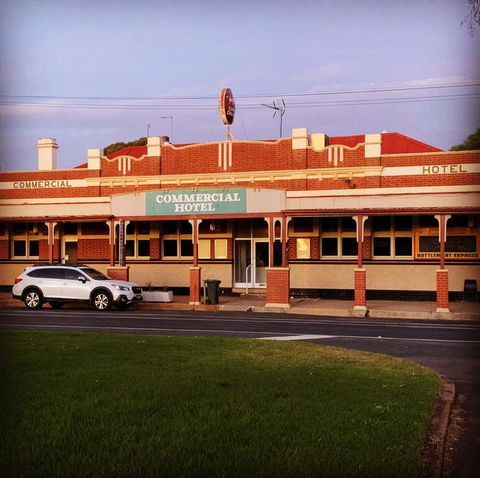 Commercial Hotel - Accommodation Bookings 3