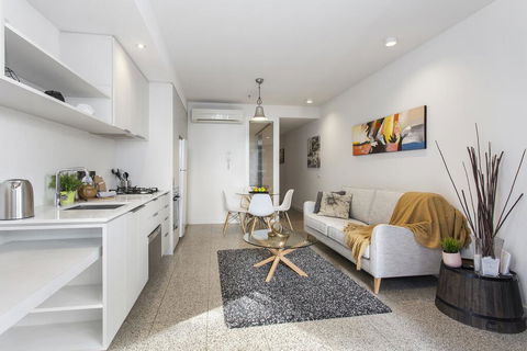 Complete Host SEE Apartments - Accommodation Bookings 1