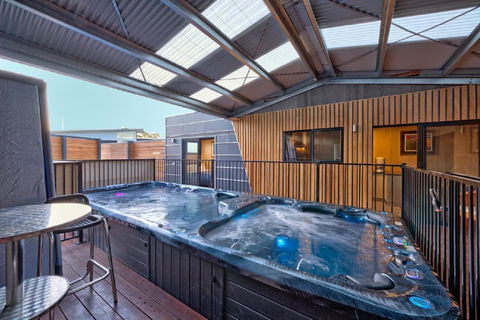 Containment Accommodation - Accommodation Bookings 1