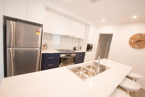 Contemporary Esprit With River Reserve Access - Accommodation Bookings 3