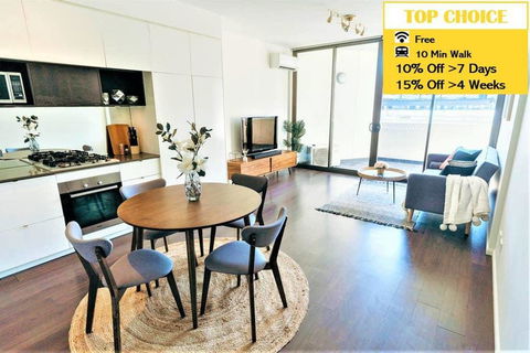 Convenient & Cozy 1BR Next To Mall. 10 Min To CBD - Accommodation Bookings 0