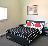 convenientcomfortable home - Accommodation Bookings
