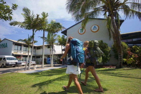 Coolangatta YHA Backpackers - Accommodation Bookings 1