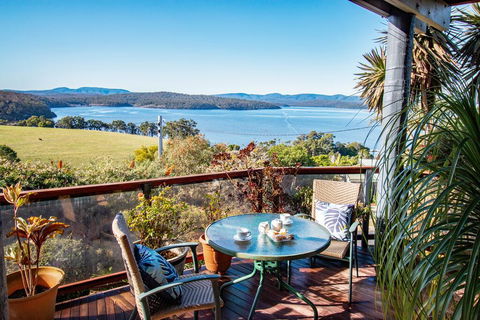 Coota Views Unit - Accommodation Bookings 2