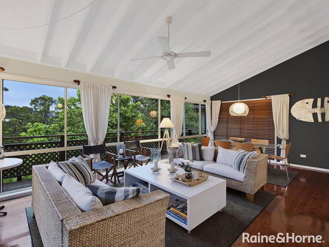 Copacabana Treehouse - 36 Oceano Street, Copacabana - Accommodation Bookings 1