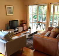 Corinda Cottage - 4 bedroom pet friendly - Accommodation Bookings