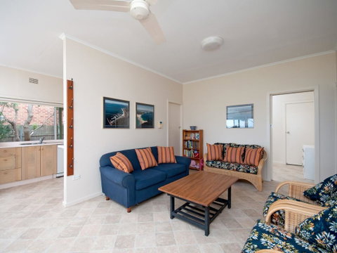 Corlette Point Road, 18, Sandy Shores - Accommodation Bookings 2