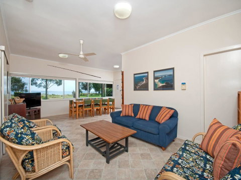 Corlette Point Road, 18, Sandy Shores - Accommodation Bookings 1