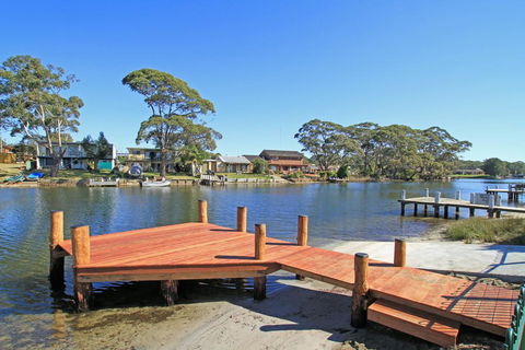 Cormorant Waterfront Home - Accommodation Bookings 1