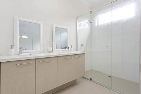 CORYMBIA - MOUNT MARTHA - Accommodation Bookings 0