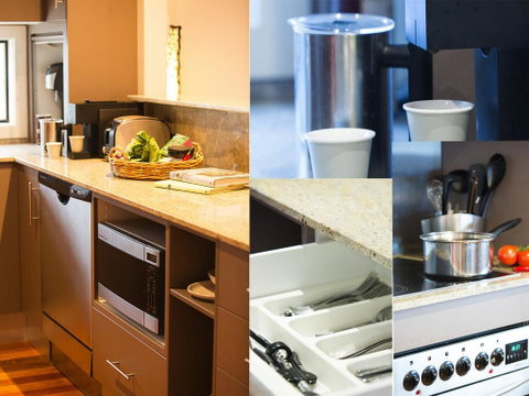 Cossies', 2/273 Corrie Parade - Stunning Views & Air Conditioned - Accommodation Bookings 1