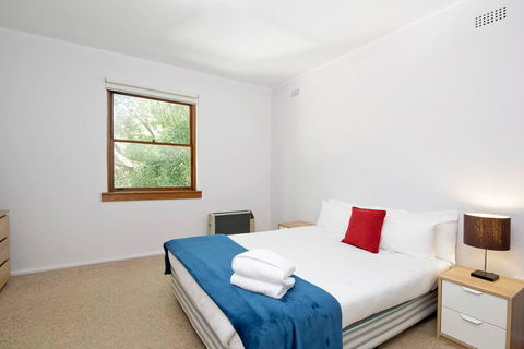 Cosy 2BR Plus Parking In Nth Sydney - Accommodation Bookings 2