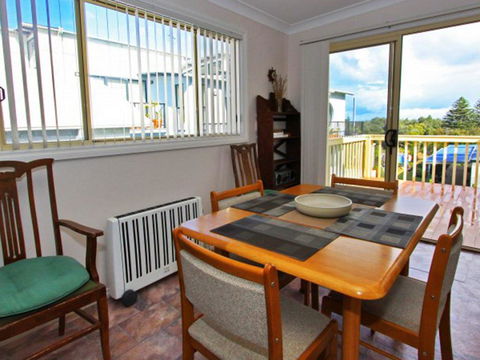 Cosy Cottage By The Sea - Accommodation Bookings 1