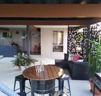 Cosy self-contained and central to everywhere