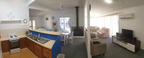 Cottage Port Stephens / Swan Bay, NSW - Accommodation Bookings 3