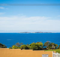 Countess Court Unit - Great Ocean Views - Accommodation Bookings