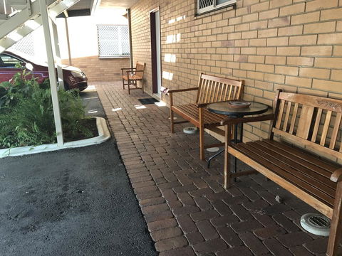 Country Comfort Gin Gin Wild Scotsman Motor Inn - Accommodation Bookings 2