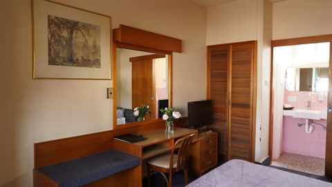 Country Motor Inn - Accommodation Bookings 2